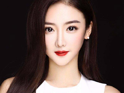 李思思家境怎么样 能在央视有如今地位是背后有人吗