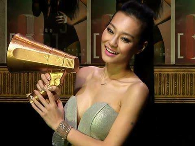 王思佳站台活动不慎走光 被群嘲疑似靠裸露博出位