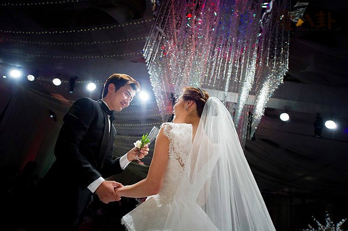 高梓淇蔡琳婚纱照