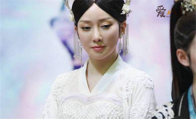 萨顶顶