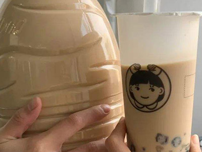 秋天的第一杯奶茶是什么梗 了解其含义后更加令人心寒
