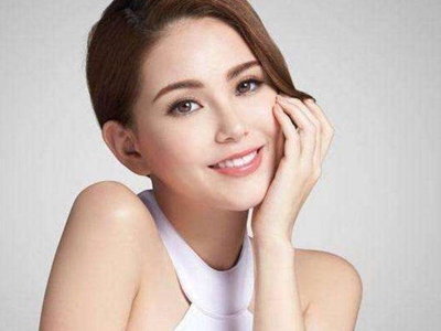昆凌盗用侯佩岑的图片 视奸丈夫前女友石锤
