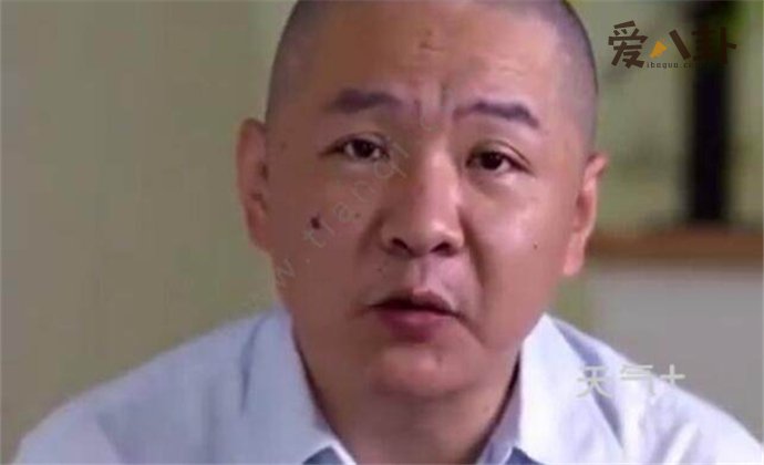 43岁男演员因猥亵她人被拘是真的吗