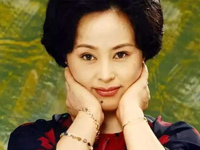 苏小明结过几次婚 现任老公又是谁