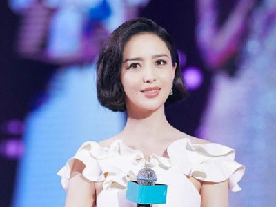 佟丽娅回应牵手神秘男子 因抢单闹乌龙还帮火锅店打广告