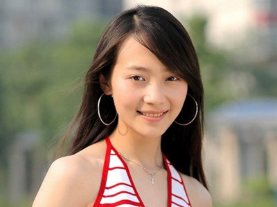 曲栅栅个人资料 不顾家人反对嫁给黄海波如今恩爱又幸福