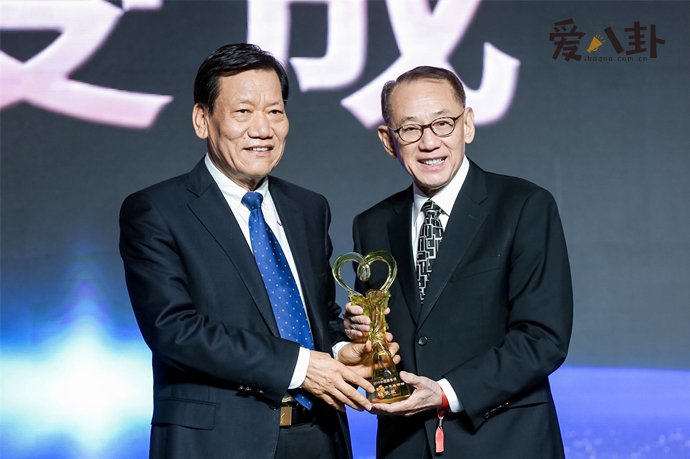杨受成是黑社会吗