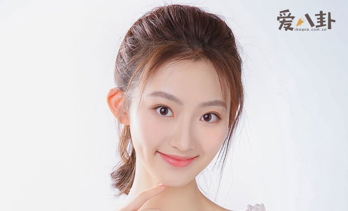 杨雨潼照片
