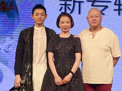 霍尊的父亲是谁 他的身世令人意想不到