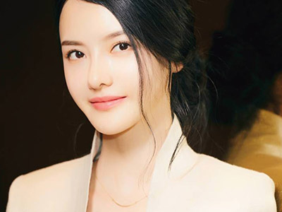 张芷溪结婚了吗 与吴秀波的过往是真的吗