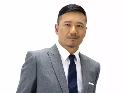 苗侨伟老婆叫什么名字 戚美珍为什么不拍戏了