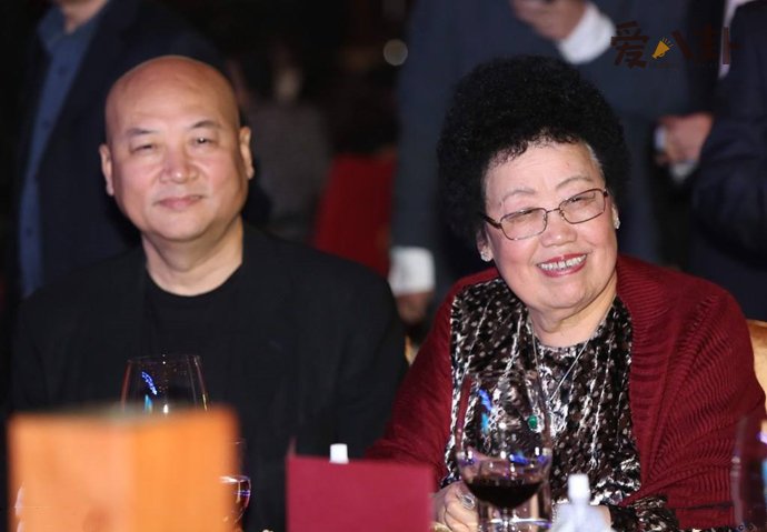 迟重瑞与中国女首富结婚