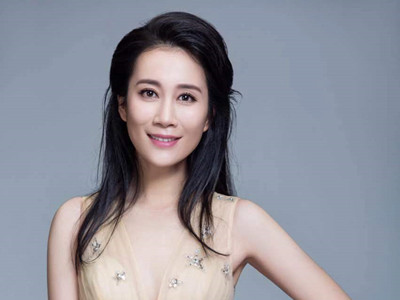 温峥嵘承认已婚 温峥嵘和老公是怎么认识的揭秘相爱经历