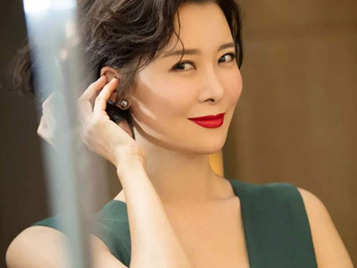 柯蓝黄贯中关系起底 黄贯中曾因她要与妻子朱茵离婚
