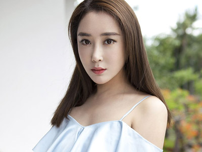 严宽妻子杜若溪家境如何 网传超有钱是真的吗