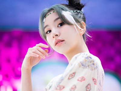 孙彩瑛被曝新恋情 对象30多岁素人纹身师JYP回应疑似默认