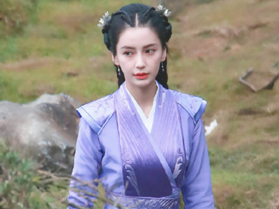 杨颖新剧路透曝光 一身紫衣尽显好身材却被吐槽状态不佳