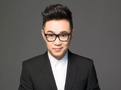 大鹏和搜狐总裁是何关系 大鹏是哪个公司的资源为何那么好