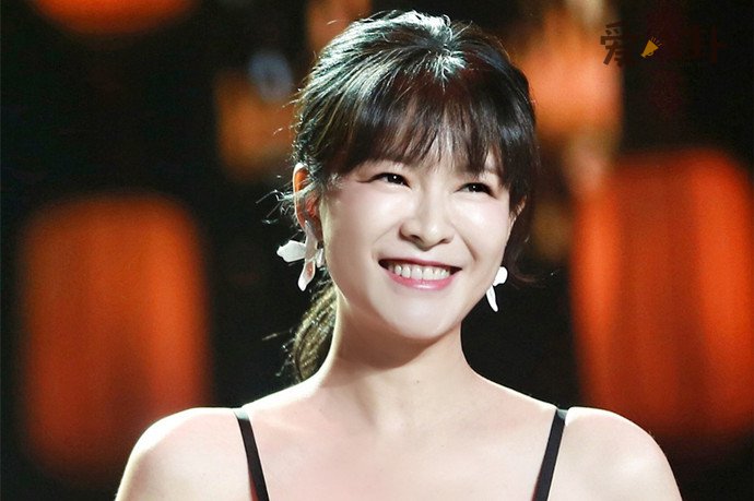 李艾身家丰厚