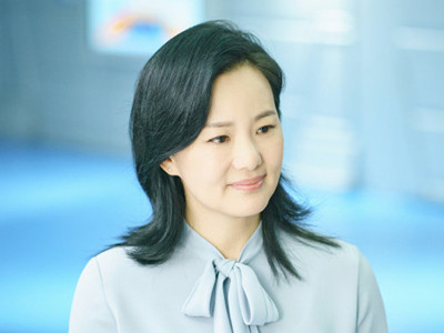 金鸡奖开幕式女星比美 咏梅却说不要修掉我的皱纹