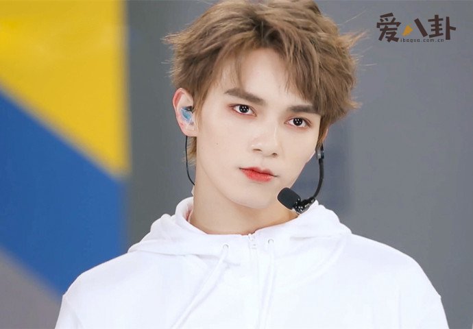 何昶希退出乐华娱乐的原因