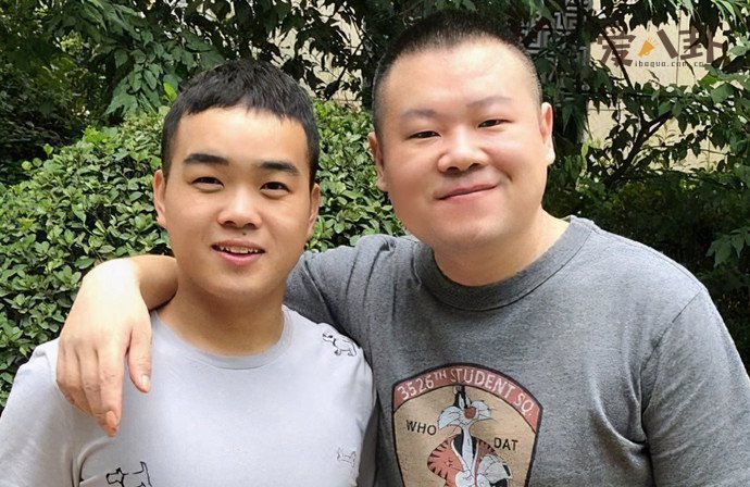 岳云鹏尚筱菊师徒俩
