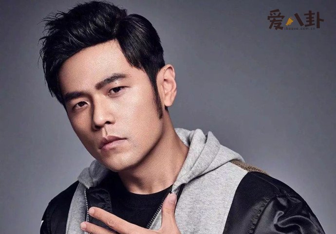 周杰伦为何这么敬爱妈妈