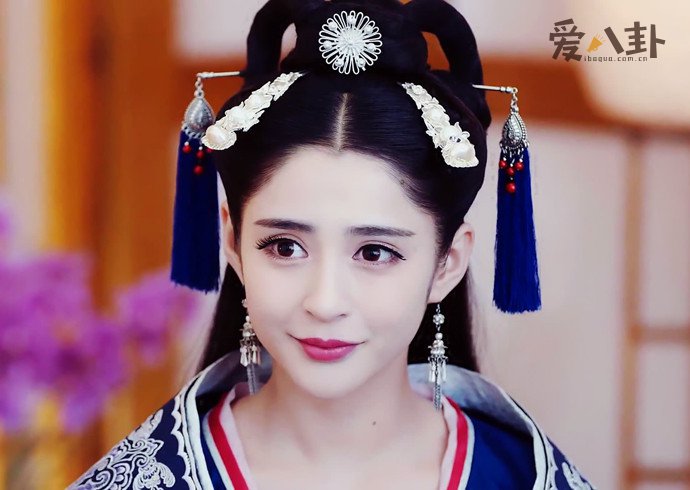 李心艾整容