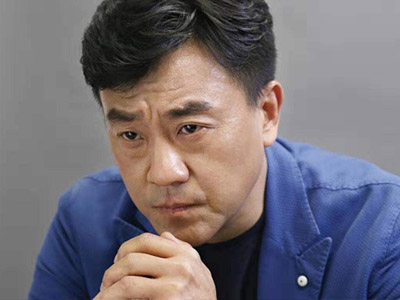 演员何冰老婆是谁 起底对方个人资料2人在一起多久了