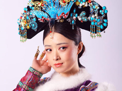 甄嬛传华妃哪集死的 被赐死的华妃为什么撞墙自尽