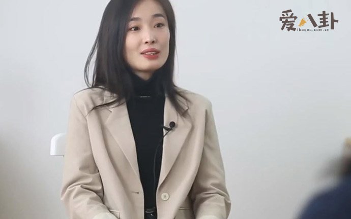 少妇出轨快递员故事
