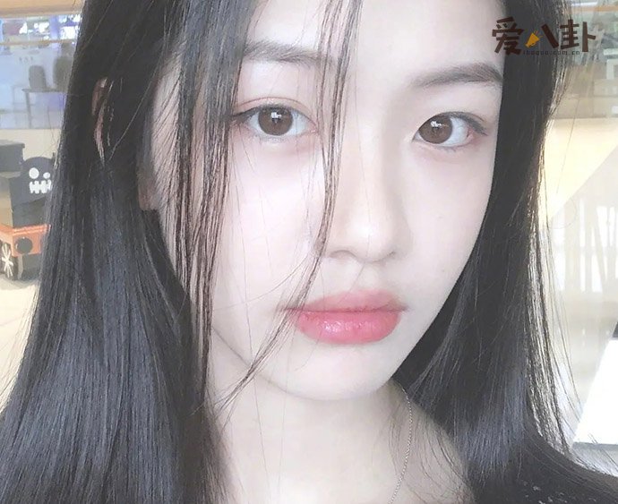 李庚希向涵之什么关系