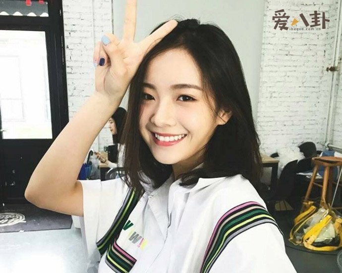李庚希照片