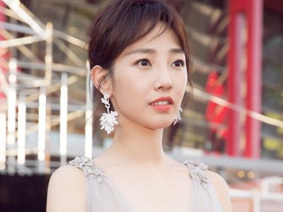白百何状态 这是要走穿搭主播路线？风格有点像韩系