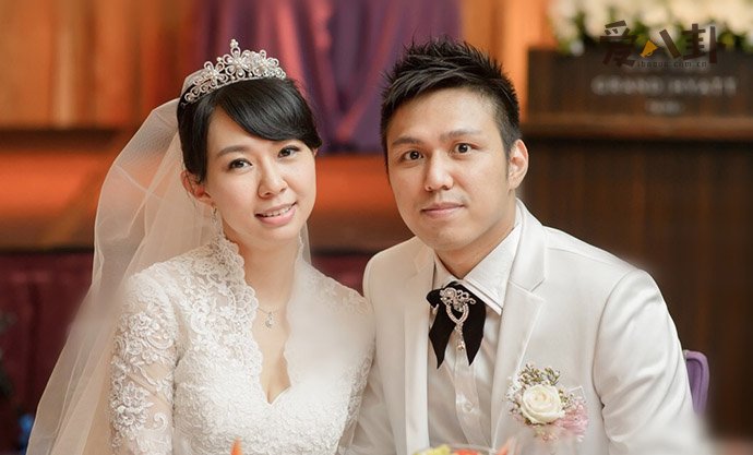 卓依婷结婚照