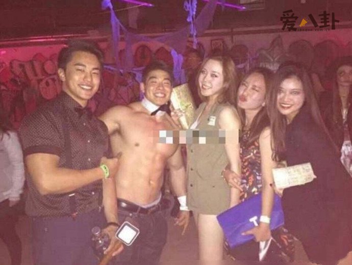 盛况在夜店