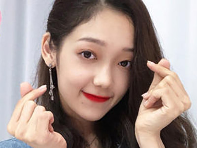 希林娜依高被妈妈问为什么苦涩 为何网友都称有相似经历