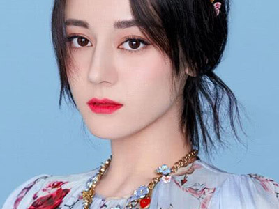 热巴被富家哥求婚 是蹭热度还是真心喜欢热巴