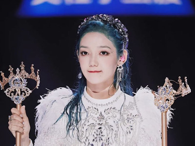 希林娜依高名字为啥是五个字 希林娜依高姓高她家境如何