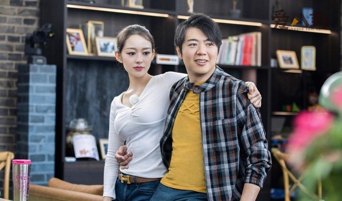 朗朗的老婆吉娜德韩混血