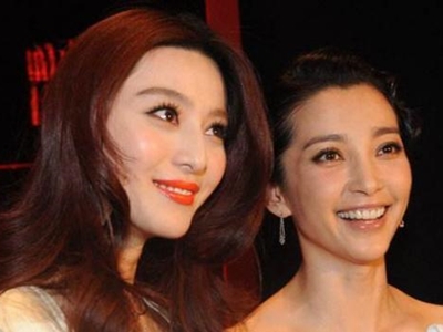 李冰冰被记者问到查税 瞬间黑脸被助手挡住