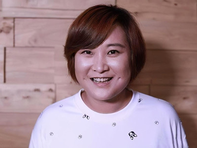 贾玲妈妈是怎么去世的 你好李焕英讲的是什么呢