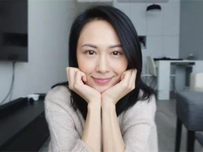 汤怡与麦秋成闪婚 相恋十一年前任送上祝福