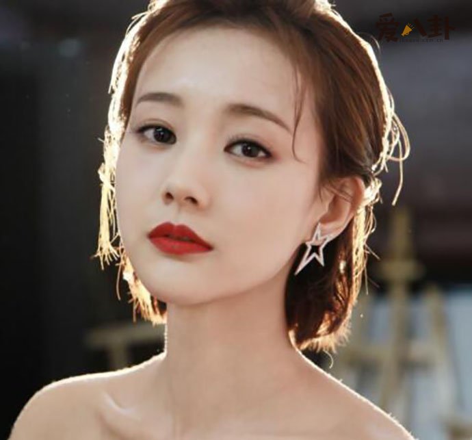 李一桐照片