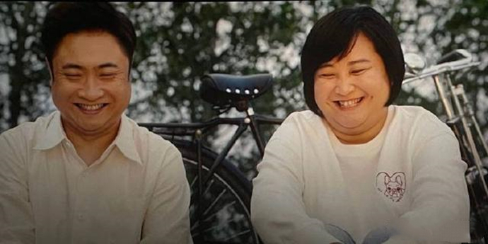 《你好李焕英》贾玲乔杉演父女太像了 出镜自带笑点