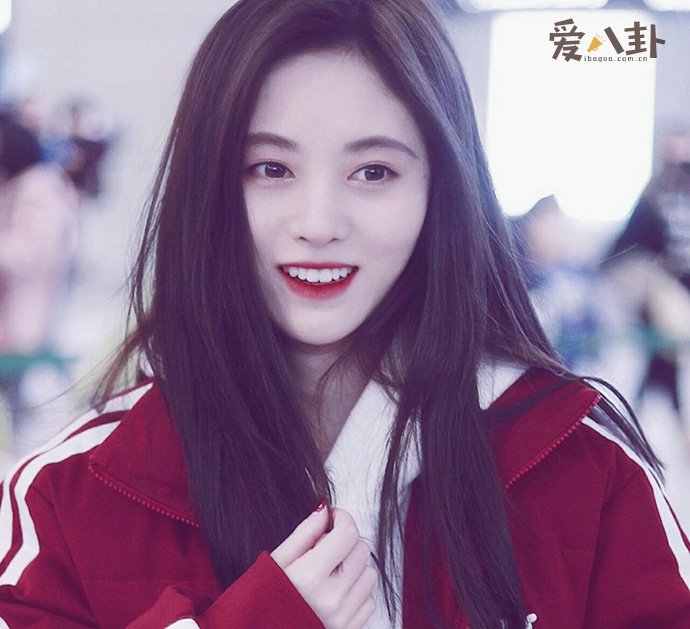 鞠婧祎照片
