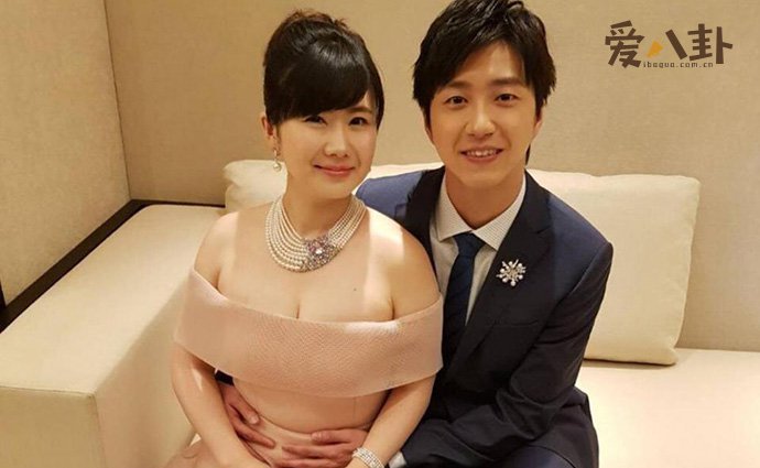 福原爱江宏杰合影