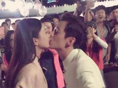 何炅喜欢赵丽颖吗 两人当众接吻传出绯闻