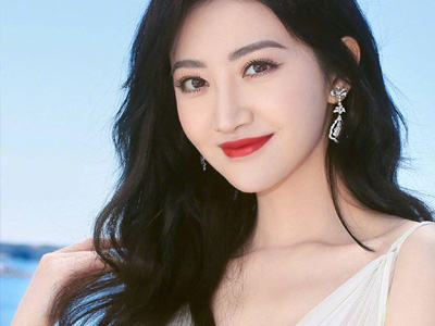 景甜究竟什么来头 没有金主全凭身后亲生父亲的支持