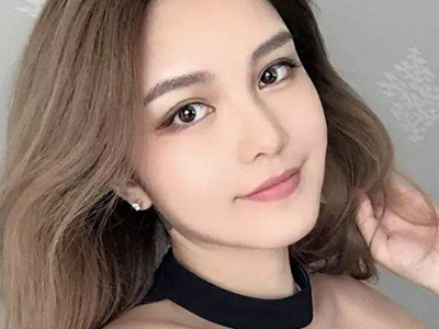 周扬青的品牌叫什么 她是网红还是艺人为何人气如此高
